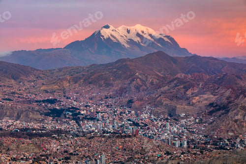 Preview: Panorama of the city of La Paz with mountain of Illimani on the background. Bolivia