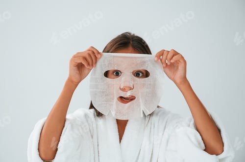 Preview: Conception of beauty and self care. Young girl is in the studio