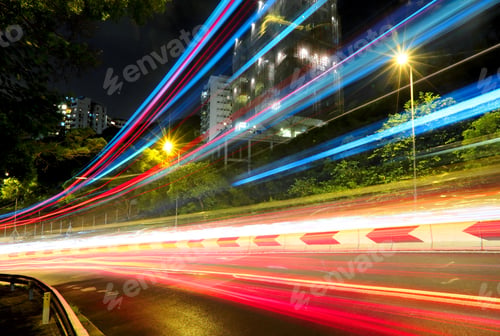 Preview: Traffic trail in city