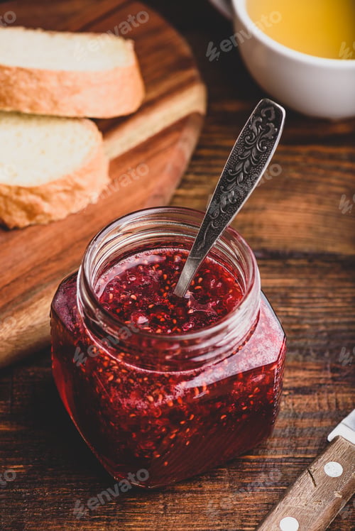 Preview: Jar of homemade raspberry jam