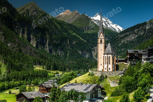 Preview: Heiligenblut Parish Church in Summer Alps