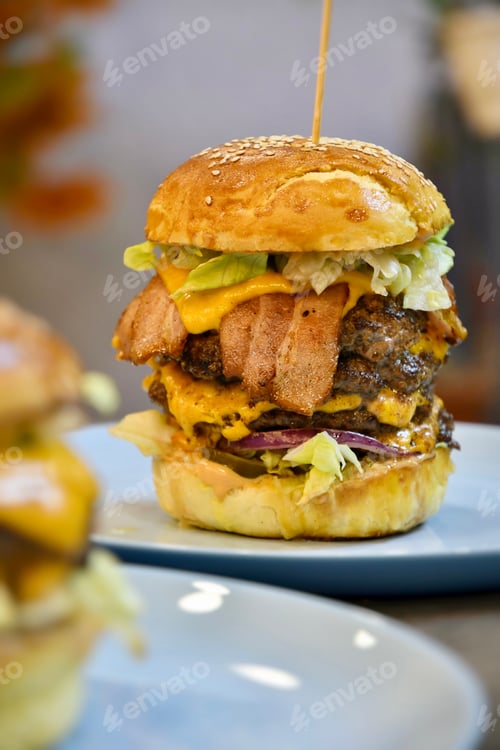 Preview: Hamburger on a plate