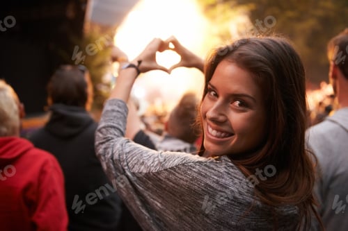 Preview: Sending them her love