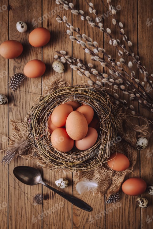 Preview: Natural fresh eggs for Easter and cooking in brown tone, Easter decoration