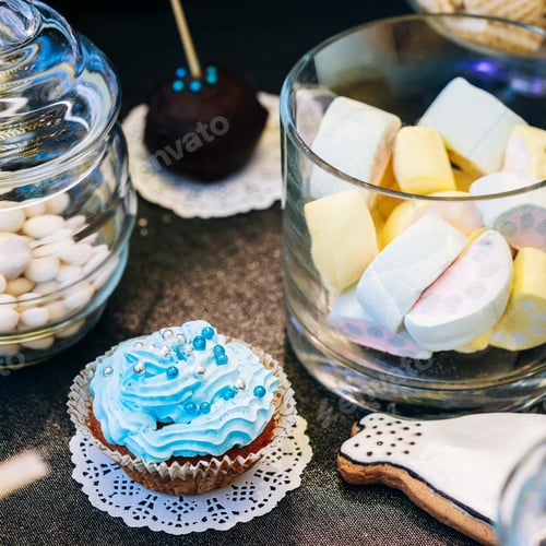 Preview: Dessert Sweet cupcakes and marshmallow in Candy Bar On Table. D