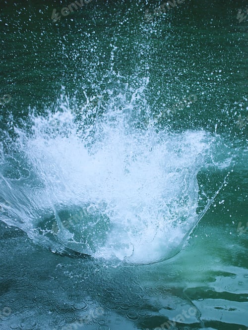 Preview: Water splash