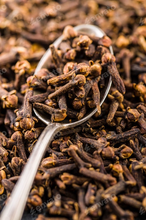 Preview: Carnation, dried clove spice.