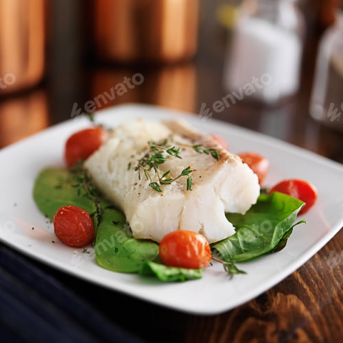 Preview: halibut with spinach, cherry tomatoes and thyme