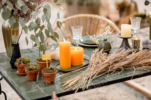 Preview: Festively decorated dinning table in green tones
