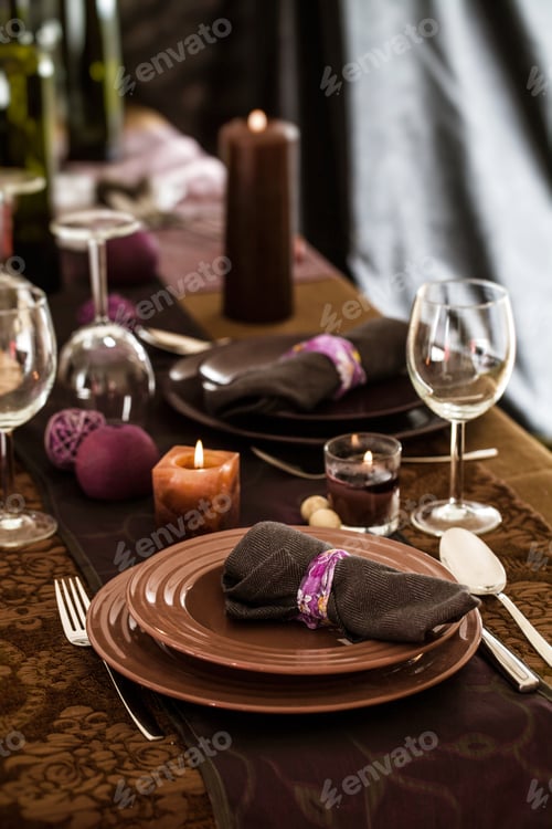 Preview: Table setting