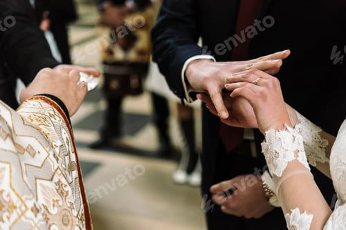 Preview: stylish luxury bride and elegant groom, making oaths