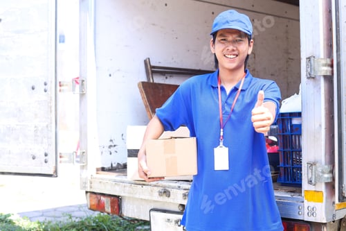 Preview: Deliveryman Shows Thumb Up