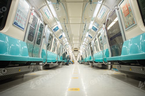 Vista previa: Interior of a subway train 2
