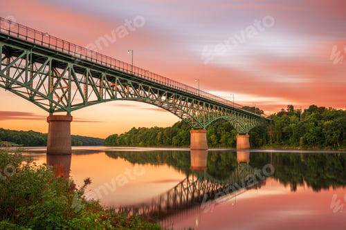 Preview: Augusta, Maine, USA view on the Kennebec River with Memorial Bridge