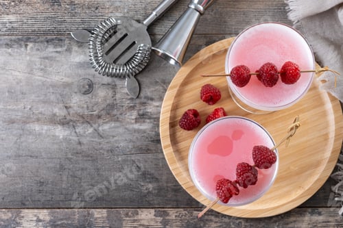 Preview: Elegant French Martini Cocktail on wooden table