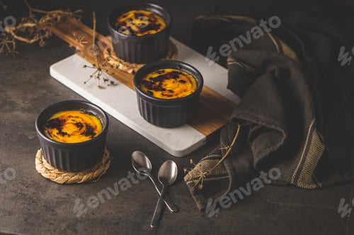 Preview: Bowls with Creme brulee