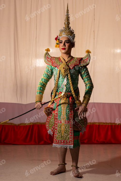 Preview: Thai Khon performers in elaborate Rama costumes