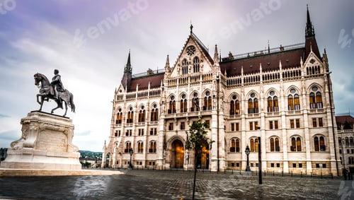 Preview: statue of Count Gyula Andrassy and Hungarian Parliament building