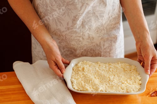 Preview: Cooking homemade cottage cheese casserole.