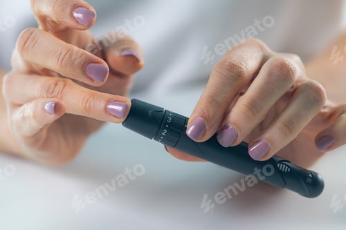 Preview: Convenient diabetes management with a home blood sugar test kit, providing quick insights