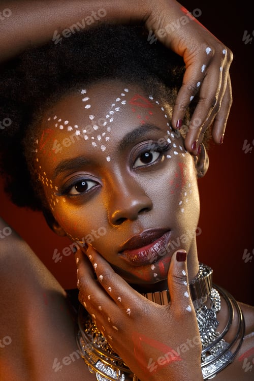 Preview: Beautiful black girl with crystal crown