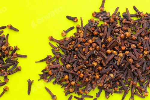 Preview: A spice of dried cloves, herbal medicine plant
