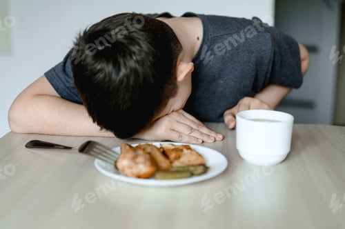 Preview: Sad boy. Don’t want eating