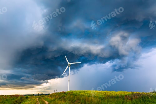Preview: Supercell storm clouds with intense tropic rain