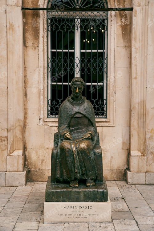 Preview: Bronze monument to the writer Marin Drzic. Dubrovnik, Croatia