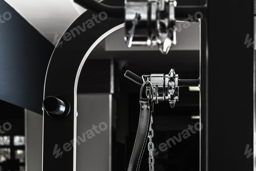 Preview: Weightlifting belt on a training apparatus close up