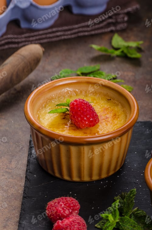 Preview: Delicious creme brulee