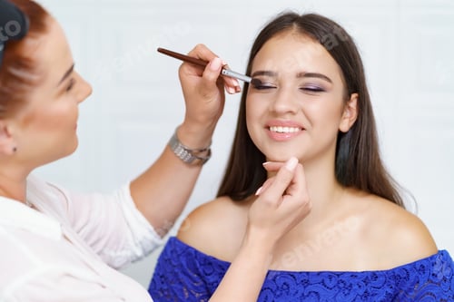 Preview: Make up artist work in her beauty visage studio salon