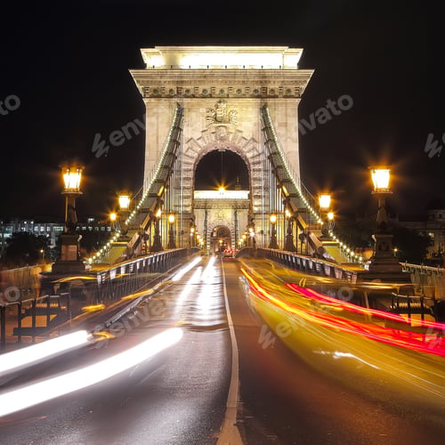 Preview: Traffic on Széchenyi Chain bridge over Danube river, Budapest c