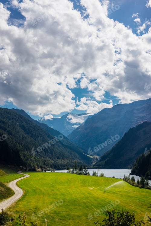 Preview: Mountain scenery around the D'Arpy lake in Val d'Aosta