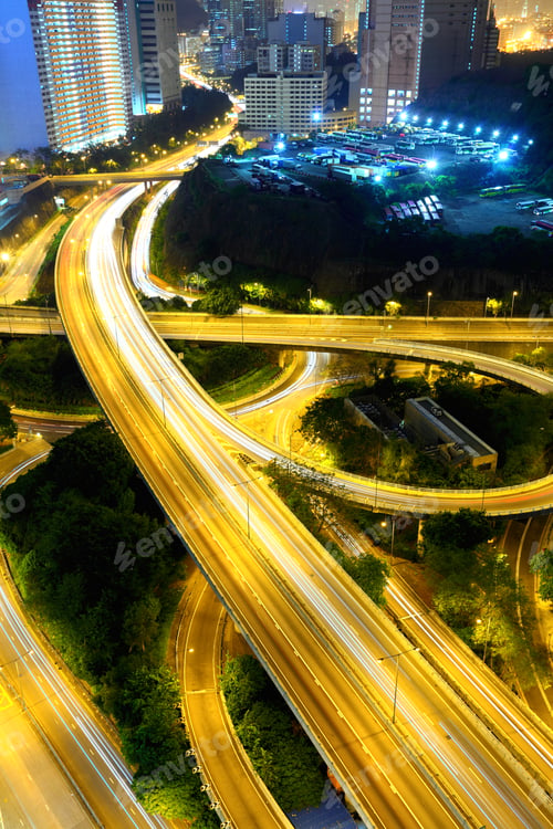 Preview: city in night with busy traffic