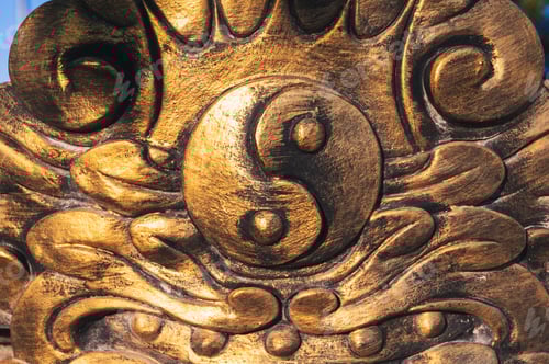 Preview: The golden Yin-Yang symbol on the temple wall