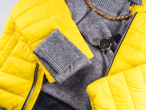 Preview: Fashion outfit gray turtle neck with yellow jacket