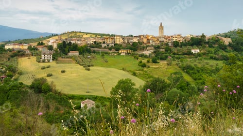 Preview: Country landscape near Appignano del Tronto, Marche, Italy