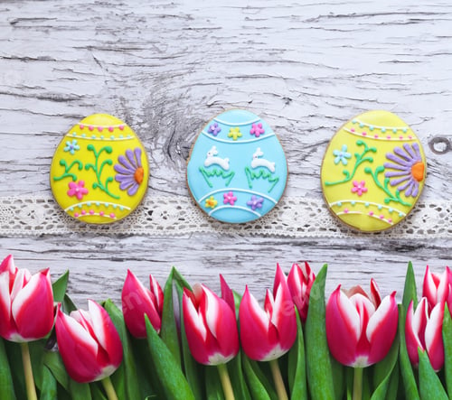 Preview: Easter still life with flowers and eggs
