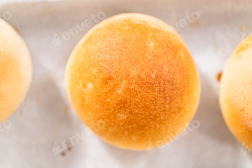 Preview: Dinner rolls