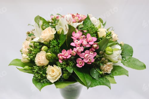 Preview: close up of greeting bouquet