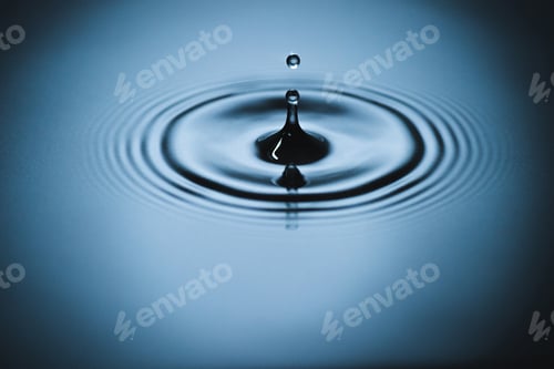 Preview: Splash of water drop on water surface