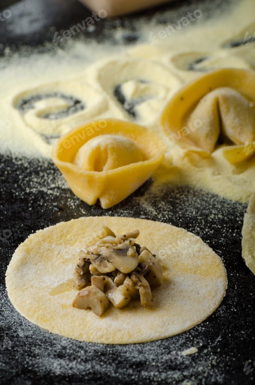 Preview: Making pasta from italian flour semolina