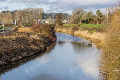 Preview: A View Of The Green River And Homes In Kent, Washington. It Is December.