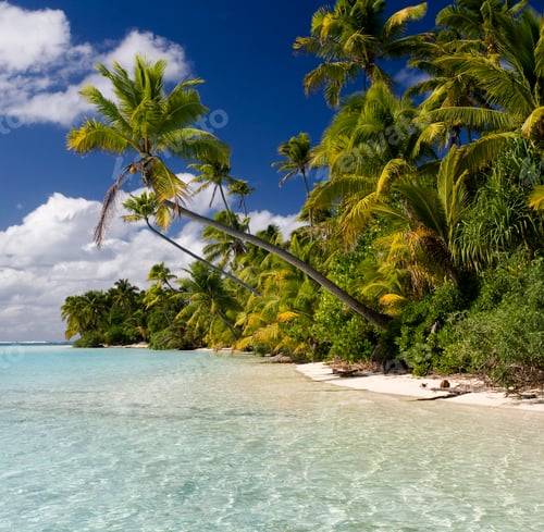 Preview: Aitutaki Lagoon in the Cook Islands in the South Pacific Ocean