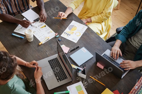 Preview: Business people sitting at business meeting
