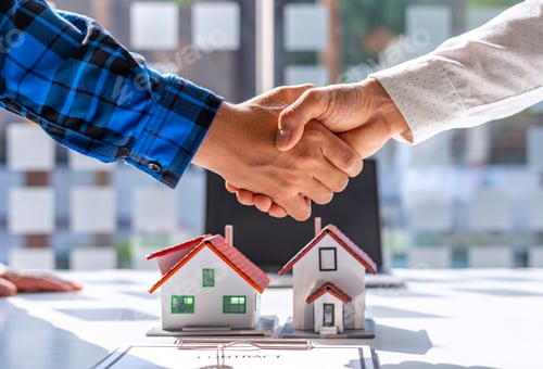 Preview: Real estate agents and clients shake hands and deliver the keys. After signing the contract to purch