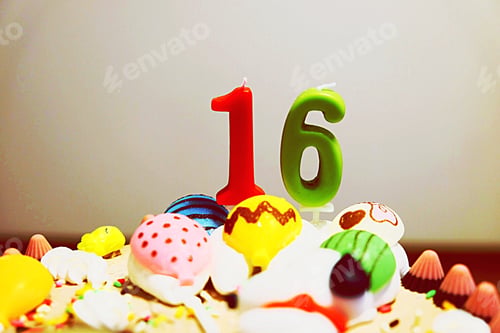 Preview: Candle on the birthday cake