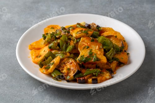 Preview: Mixed vegetable fries with sour sauce, also known as appetizers from Turkish cuisine.