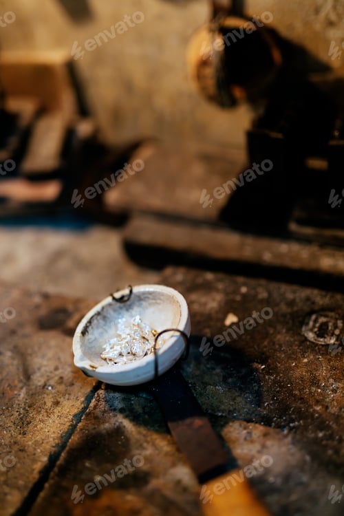 Preview: Jeweler tools in a furnace